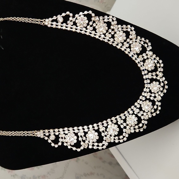 Neclace - Picture 4 of 4